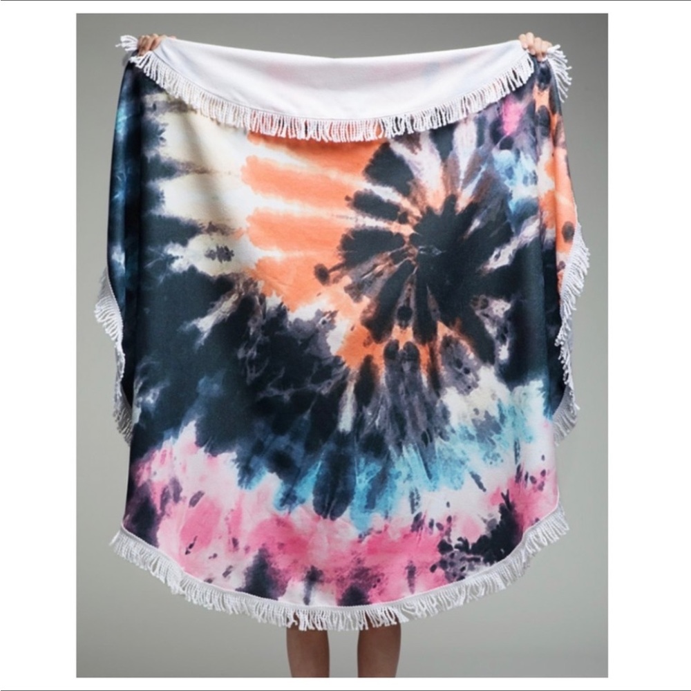 Ruggine tie-dye round beach towel / throw / blanket. California print. Soft.